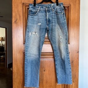 Levi’s 501 distressed blue denim jeans Size 28